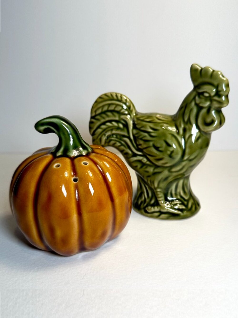 Vintage Pumpkin Salt Shaker & Rooster Pepper Shaker Set